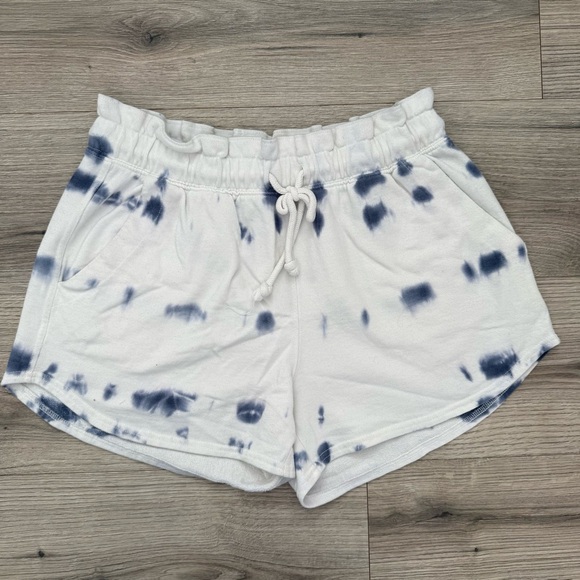 Universal Thread Tie-Dye Lounge Set in White and Blue - Picture 3 of 4